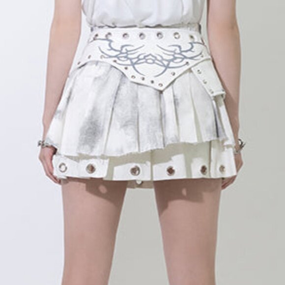 ACDC RAG - Nightmare White Leather Pleated Skirt - Picture 3 of 9
